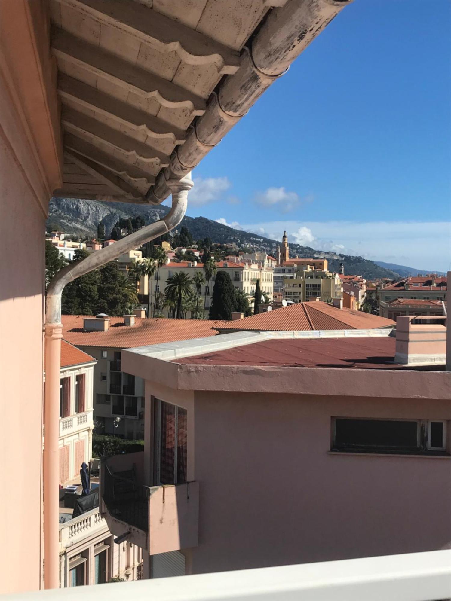 Apartment Lumineux Sous Les Toits De Menton